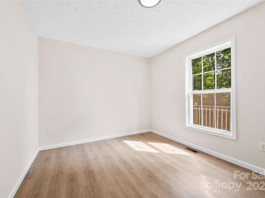 55 Gilbert B Crook Road, Candler, NC 28715.  MLS# CAR4268446, YatesRealty ID 20443. 