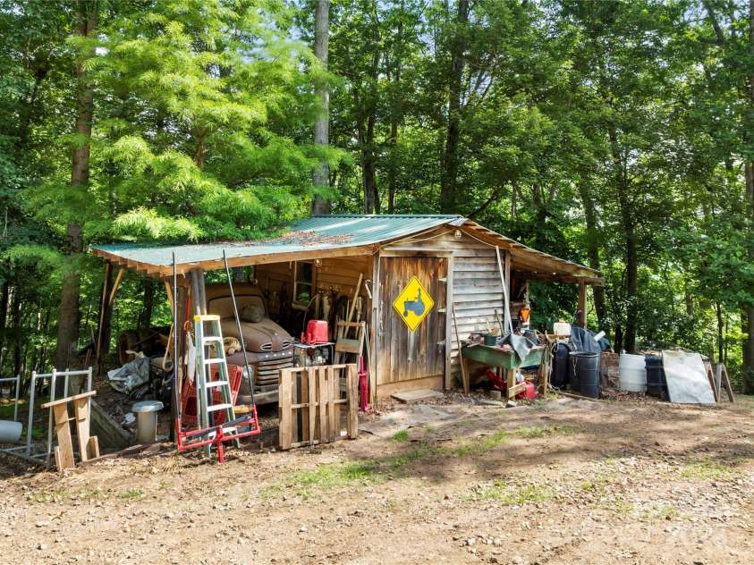 55 Gilbert B Crook Road, Candler, NC 28715.  MLS# CAR4268446, YatesRealty ID 20443. 