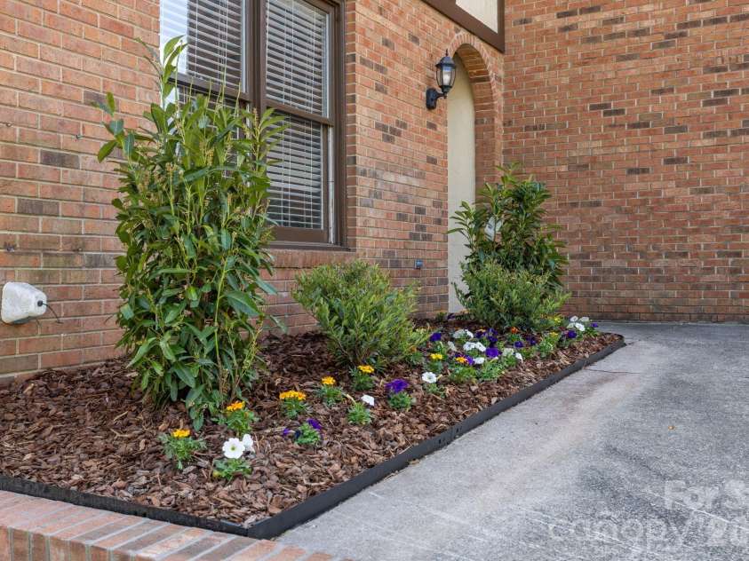 451 Camrose Circle, Concord, NC 28025.  MLS# CAR4365270, YatesRealty ID 20444. 