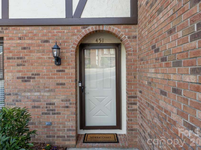 451 Camrose Circle, Concord, NC 28025.  MLS# CAR4365270, YatesRealty ID 20444. 