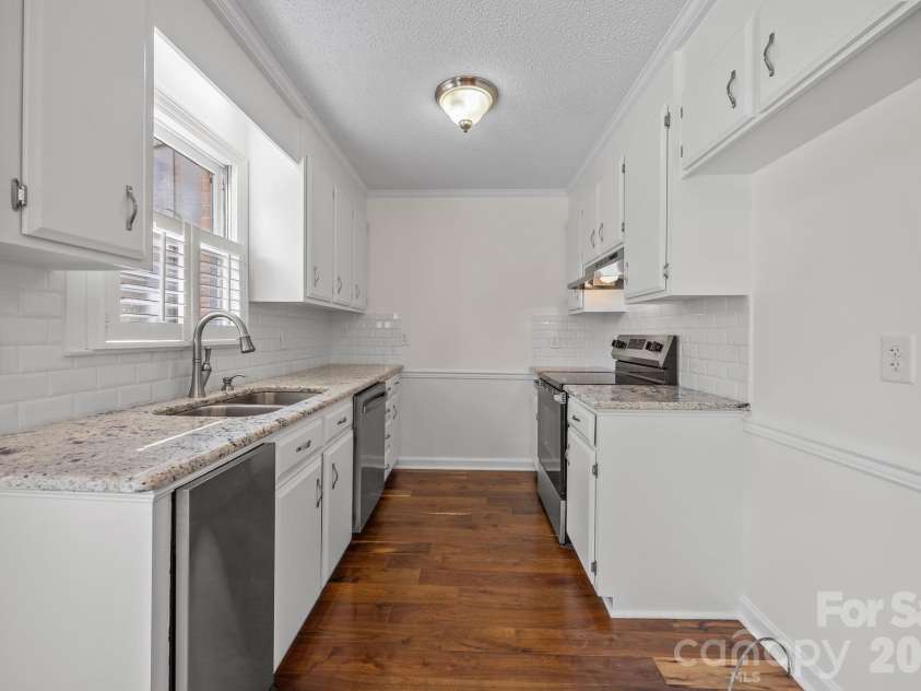 451 Camrose Circle, Concord, NC 28025.  MLS# CAR4365270, YatesRealty ID 20444. 