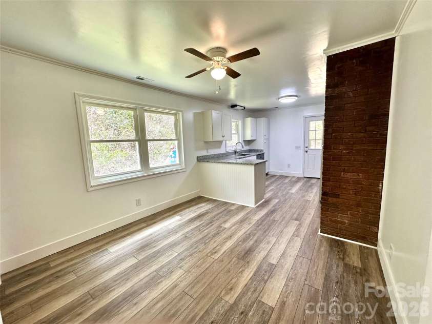 8855 Bugger Hollow Road, Newland, NC 28657.  MLS# CAR4375390, YatesRealty ID 20445. 