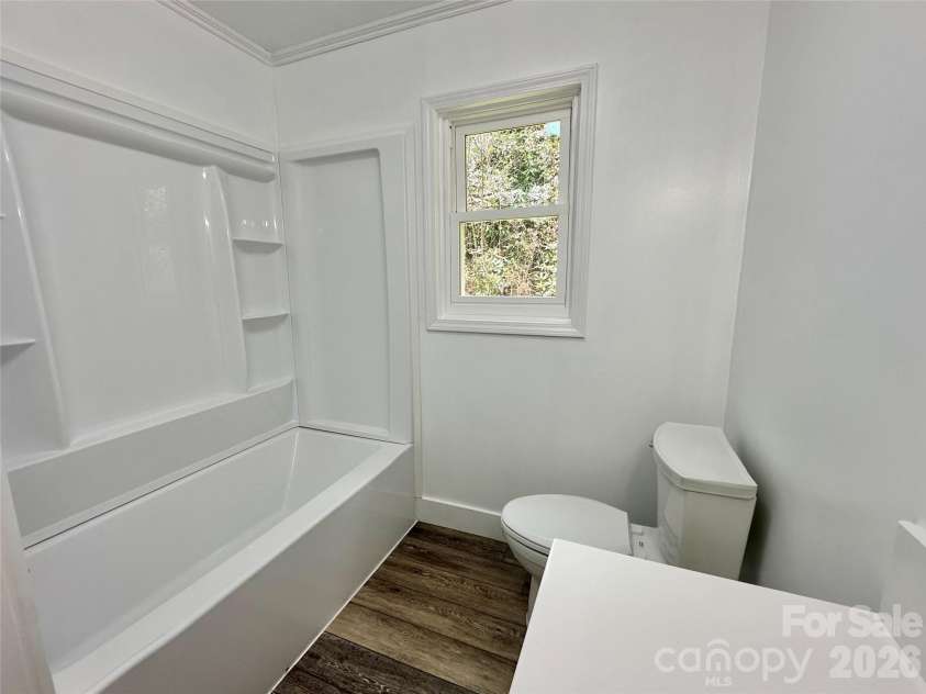 8855 Bugger Hollow Road, Newland, NC 28657.  MLS# CAR4375390, YatesRealty ID 20445. 