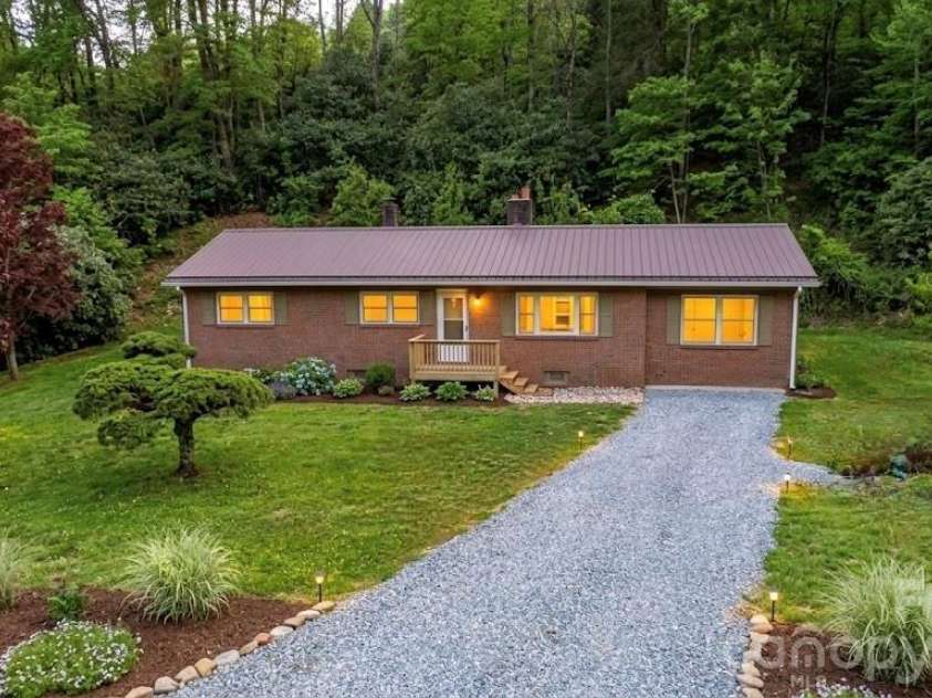 8855 Bugger Hollow Road, Newland, NC 28657.  MLS# CAR4375390, YatesRealty ID 20445. Landscape Example by Ai