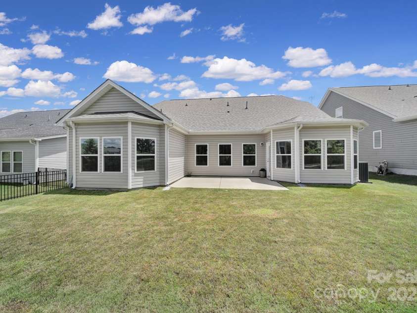 440 Shallowford Drive, Rock Hill, SC 29732.  MLS# CAR4271398, YatesRealty ID 20446. 