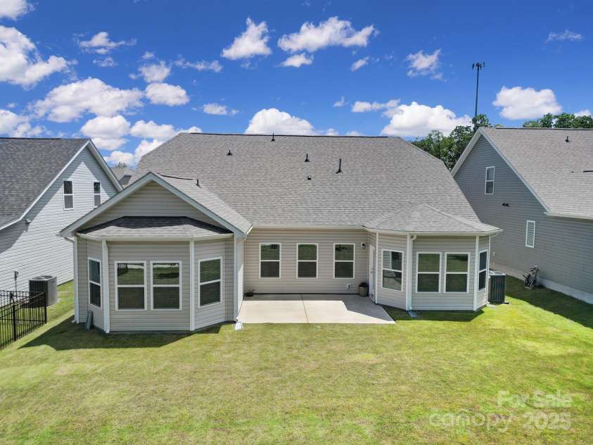 440 Shallowford Drive, Rock Hill, SC 29732.  MLS# CAR4271398, YatesRealty ID 20446. 