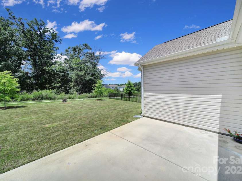 440 Shallowford Drive, Rock Hill, SC 29732.  MLS# CAR4271398, YatesRealty ID 20446. 