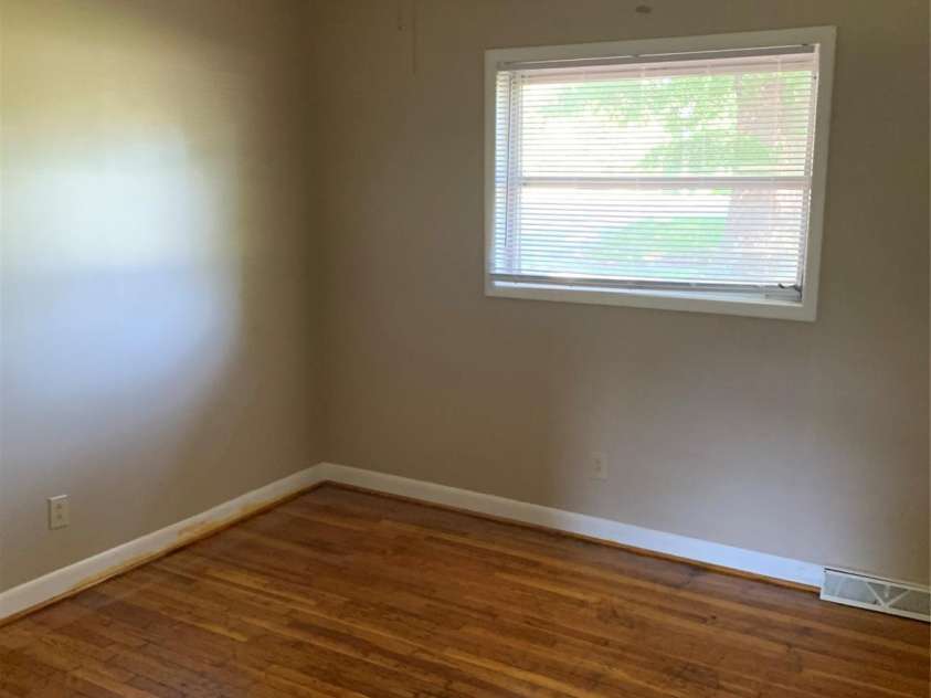 3484 Hwy 127 Highway, Hickory, NC 28602.  MLS# CAR4272429, YatesRealty ID 20447. 