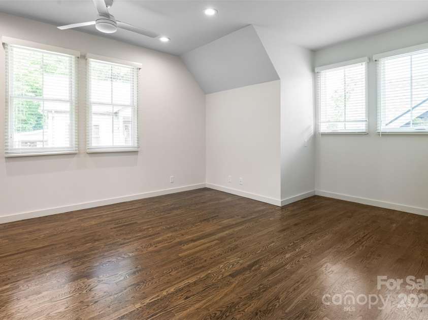 12 Fay Jones Lane, Black Mountain, NC 28711.  MLS# CAR4272405, YatesRealty ID 20448. 
