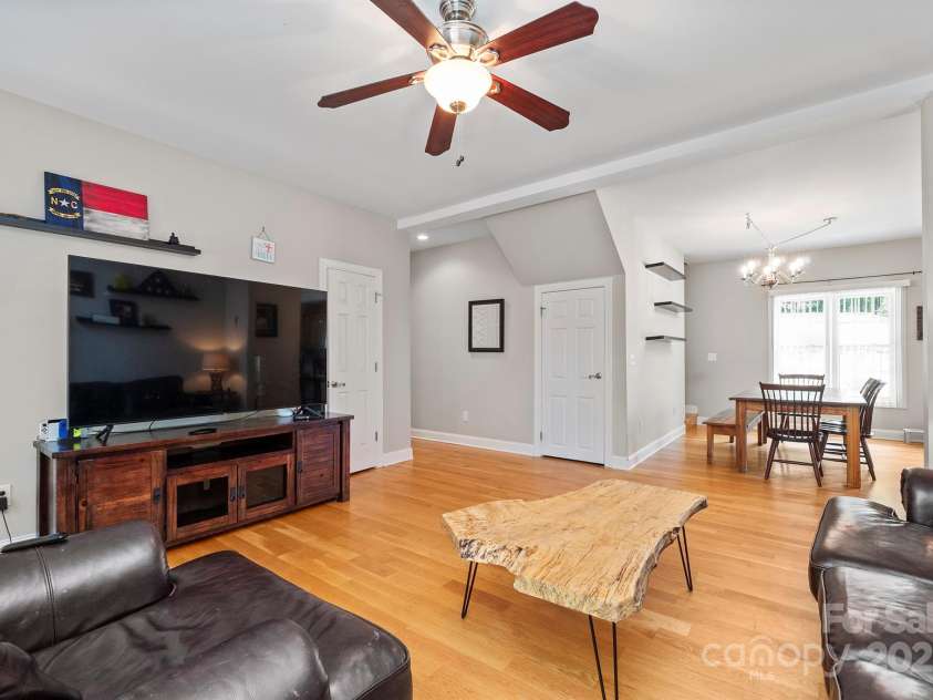 206 Taylor Circle, Granite Falls, NC 28630.  MLS# CAR4272586, YatesRealty ID 20449. 