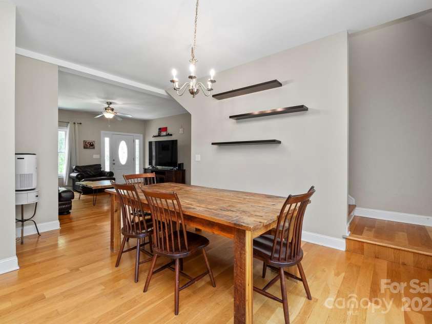 206 Taylor Circle, Granite Falls, NC 28630.  MLS# CAR4272586, YatesRealty ID 20449. 