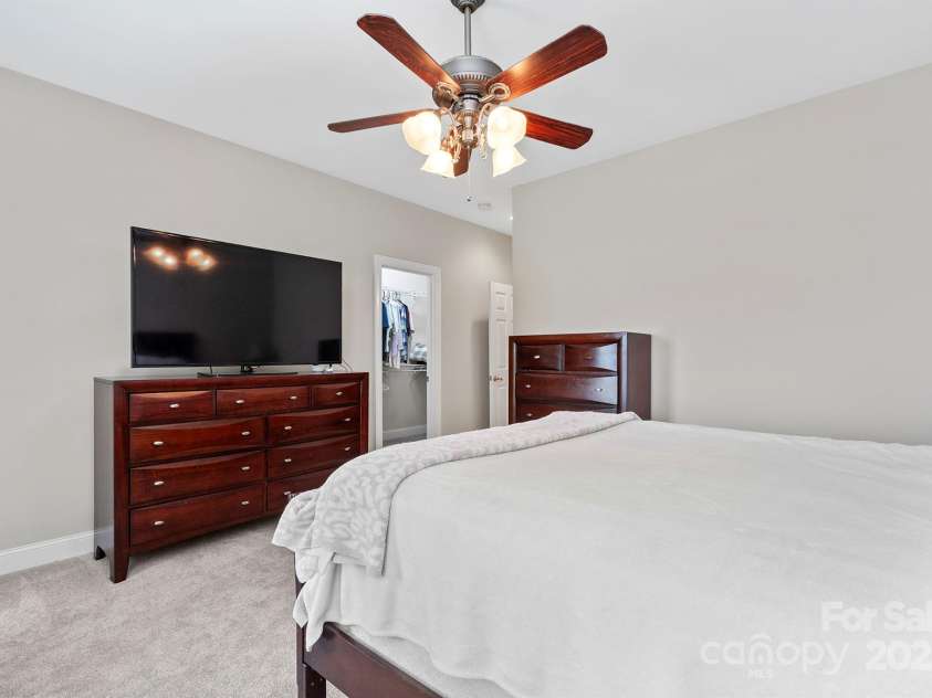 206 Taylor Circle, Granite Falls, NC 28630.  MLS# CAR4272586, YatesRealty ID 20449. 