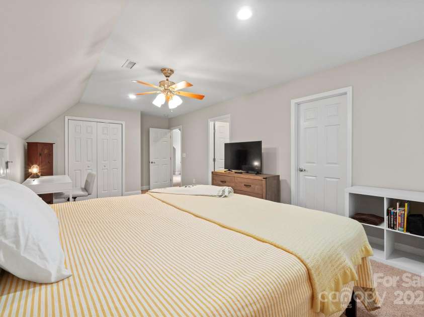 206 Taylor Circle, Granite Falls, NC 28630.  MLS# CAR4272586, YatesRealty ID 20449. 