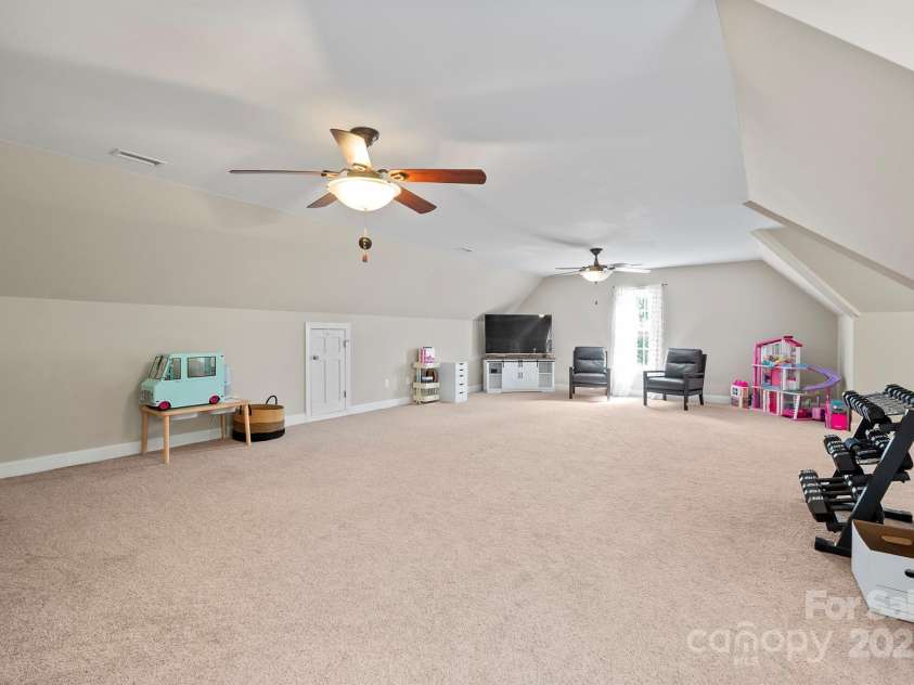 206 Taylor Circle, Granite Falls, NC 28630.  MLS# CAR4272586, YatesRealty ID 20449. 