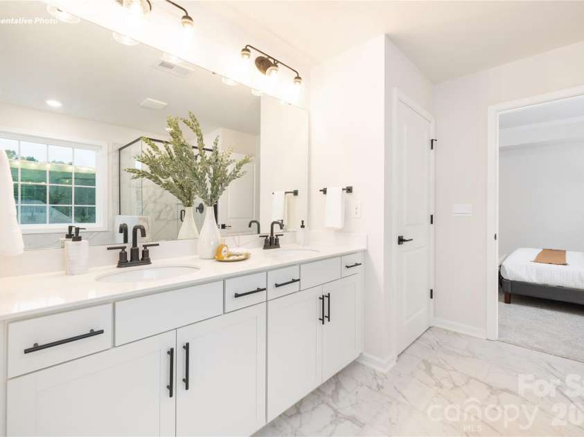 102 Winters Oak Lane, Mooresville, NC 28115.  MLS# CAR4331999, YatesRealty ID 2045. 