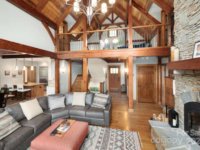 499 Warbler Lane, Black Mountain, NC 28711.  MLS# CAR4230547, YatesRealty ID 2045. Open floor plan