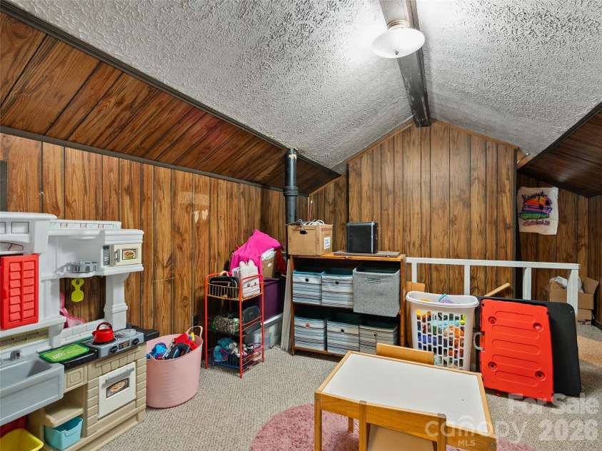 1121 Canton Road, Canton, NC 28716.  MLS# CAR4378271, YatesRealty ID 20450. 