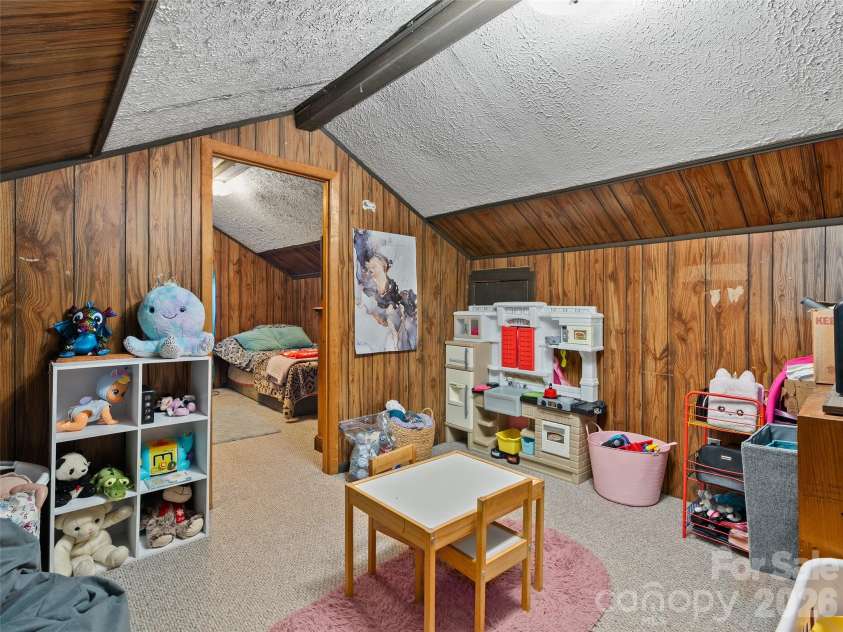 1121 Canton Road, Canton, NC 28716.  MLS# CAR4378271, YatesRealty ID 20450. 