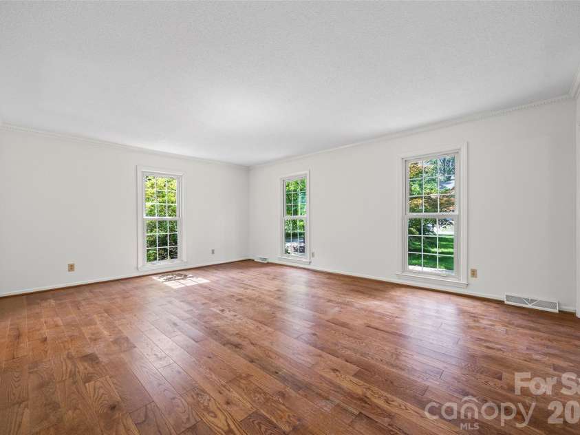 428 Guilford Road, Rock Hill, SC 29732.  MLS# CAR4362344, YatesRealty ID 20451. 