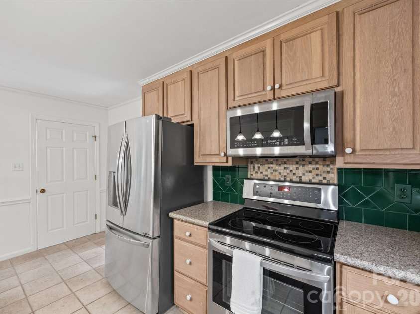 428 Guilford Road, Rock Hill, SC 29732.  MLS# CAR4362344, YatesRealty ID 20451. 