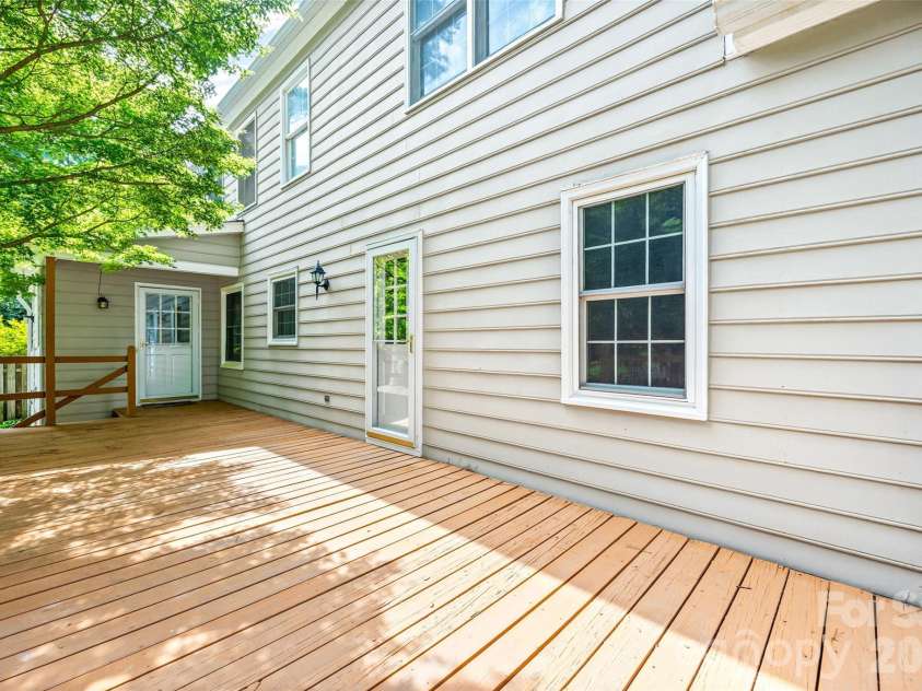 428 Guilford Road, Rock Hill, SC 29732.  MLS# CAR4362344, YatesRealty ID 20451. 