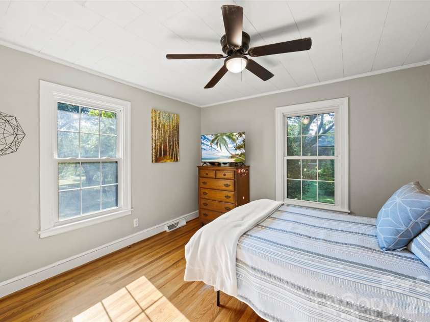 1206 South Point Road, Belmont, NC 28012.  MLS# CAR4373430, YatesRealty ID 20452. 