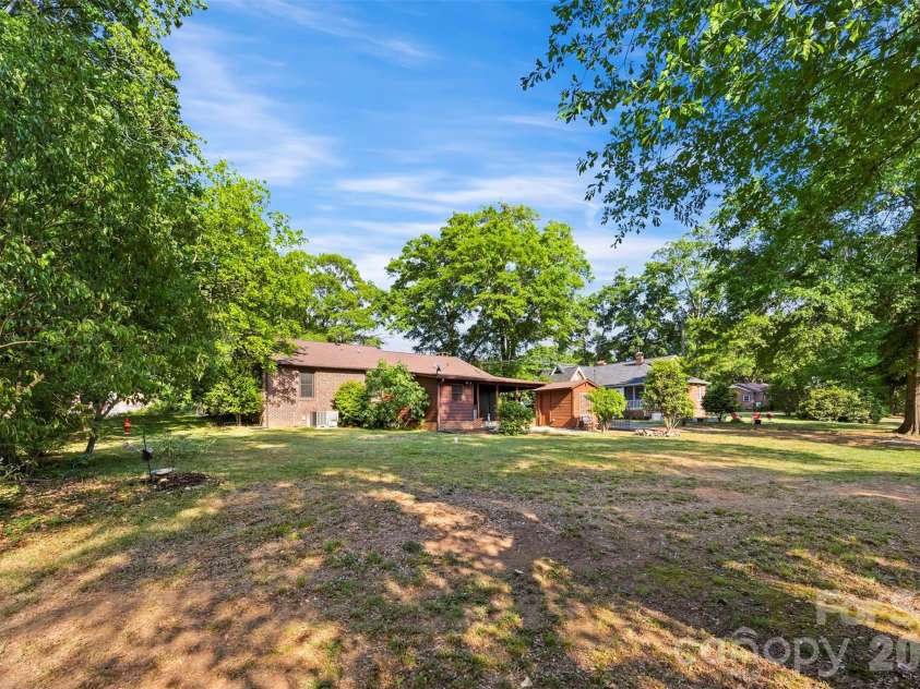 1206 South Point Road, Belmont, NC 28012.  MLS# CAR4373430, YatesRealty ID 20452. 