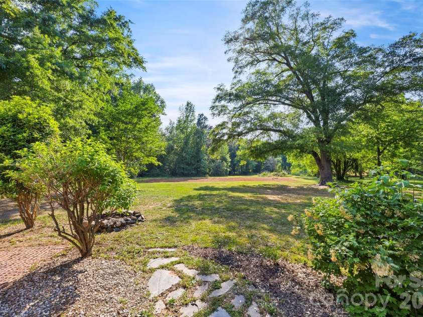 1206 South Point Road, Belmont, NC 28012.  MLS# CAR4373430, YatesRealty ID 20452. 
