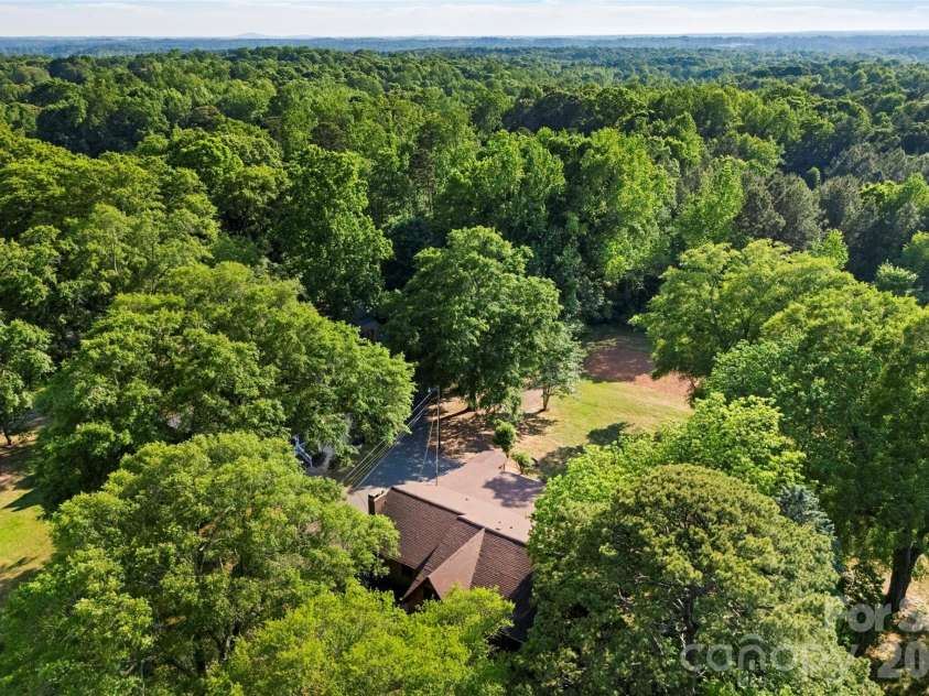 1206 South Point Road, Belmont, NC 28012.  MLS# CAR4373430, YatesRealty ID 20452. 