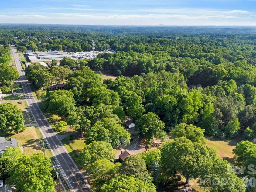 1206 South Point Road, Belmont, NC 28012.  MLS# CAR4373430, YatesRealty ID 20452. 