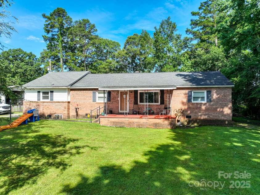 12143 Asbury Chapel Road, Huntersville, NC 28078.  MLS# CAR4270070, YatesRealty ID 20452. 