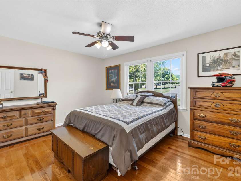 607 Wren Road, Gastonia, NC 28056.  MLS# CAR4374464, YatesRealty ID 20453. 