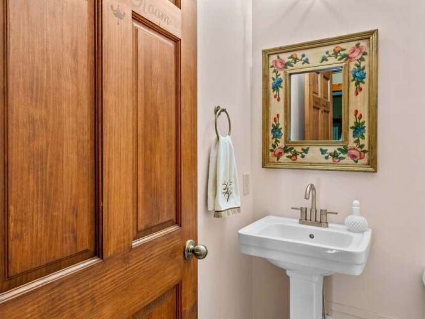 2084 Sierra Trace Road, Denton, NC 27239.  MLS# CAR4269113, YatesRealty ID 20454. 