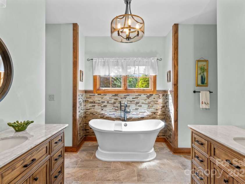 2084 Sierra Trace Road, Denton, NC 27239.  MLS# CAR4269113, YatesRealty ID 20454. 