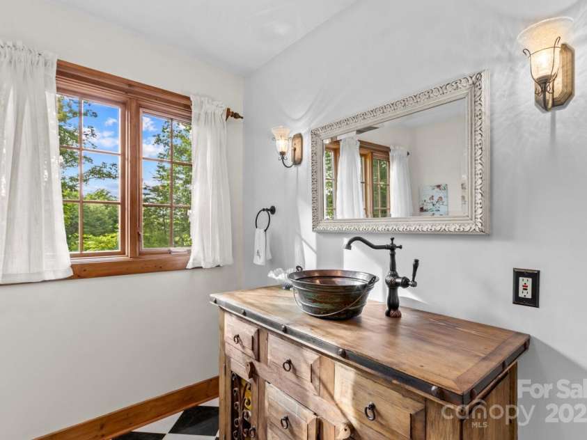 2084 Sierra Trace Road, Denton, NC 27239.  MLS# CAR4269113, YatesRealty ID 20454. 