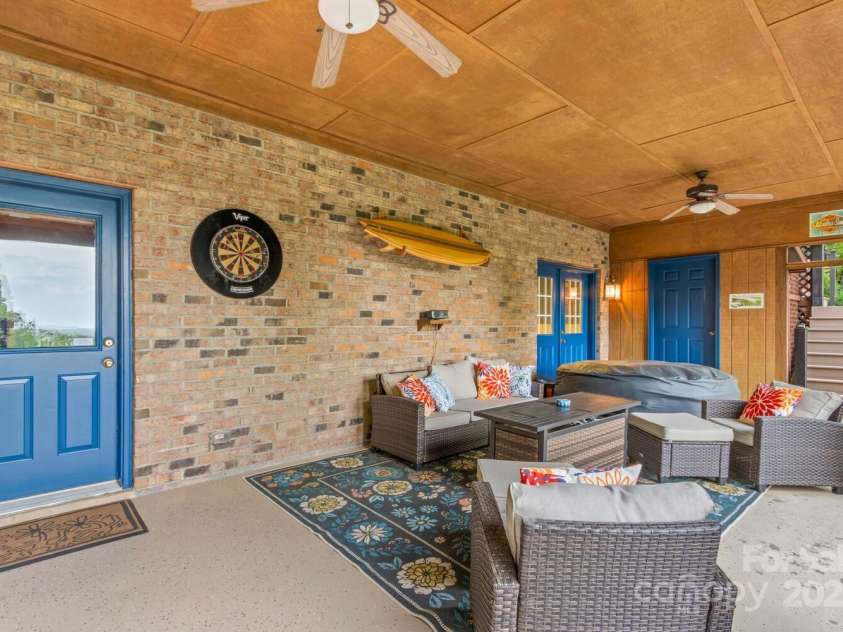 2084 Sierra Trace Road, Denton, NC 27239.  MLS# CAR4269113, YatesRealty ID 20454. 