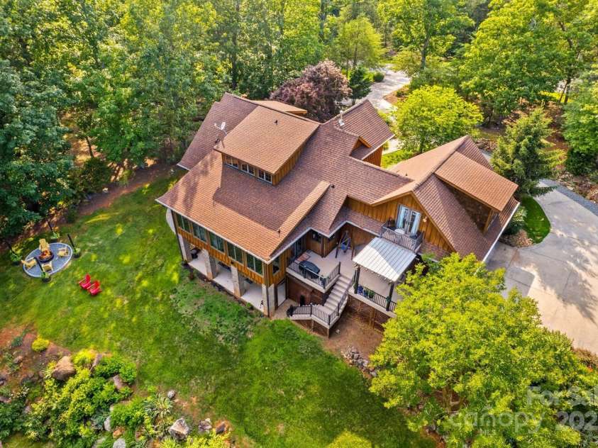 2084 Sierra Trace Road, Denton, NC 27239.  MLS# CAR4269113, YatesRealty ID 20454. 