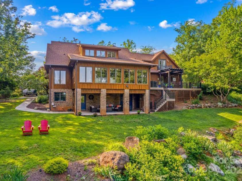 2084 Sierra Trace Road, Denton, NC 27239.  MLS# CAR4269113, YatesRealty ID 20454. 