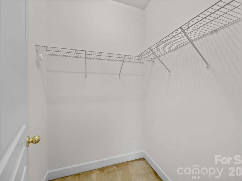 2960 Zion Renaissance Lane, Charlotte, NC 28269.  MLS# CAR4379297, YatesRealty ID 20454. 