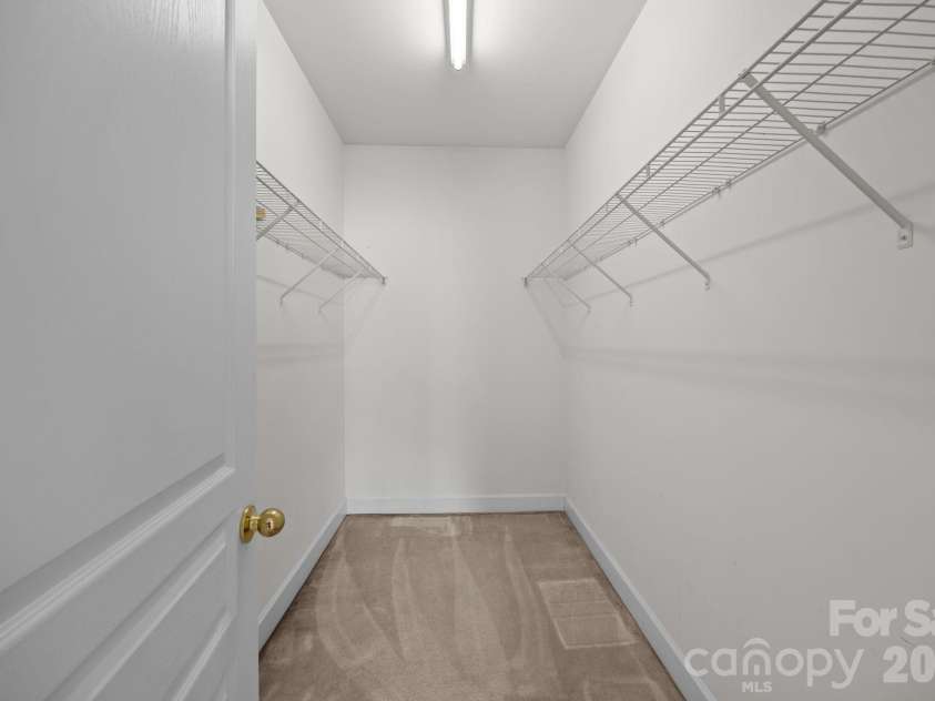 2960 Zion Renaissance Lane, Charlotte, NC 28269.  MLS# CAR4379297, YatesRealty ID 20454. 
