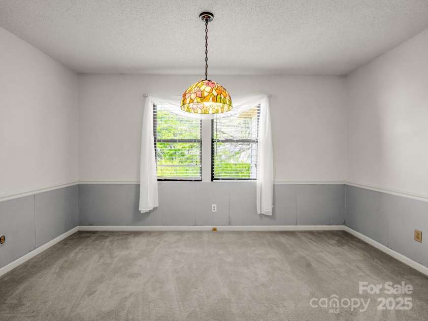 3101 Saint Augustine Place, Asheville, NC 28805.  MLS# CAR4260431, YatesRealty ID 20455. Dining Room