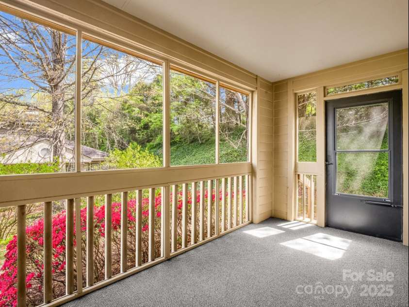 3101 Saint Augustine Place, Asheville, NC 28805.  MLS# CAR4260431, YatesRealty ID 20455. Screened Back Porch