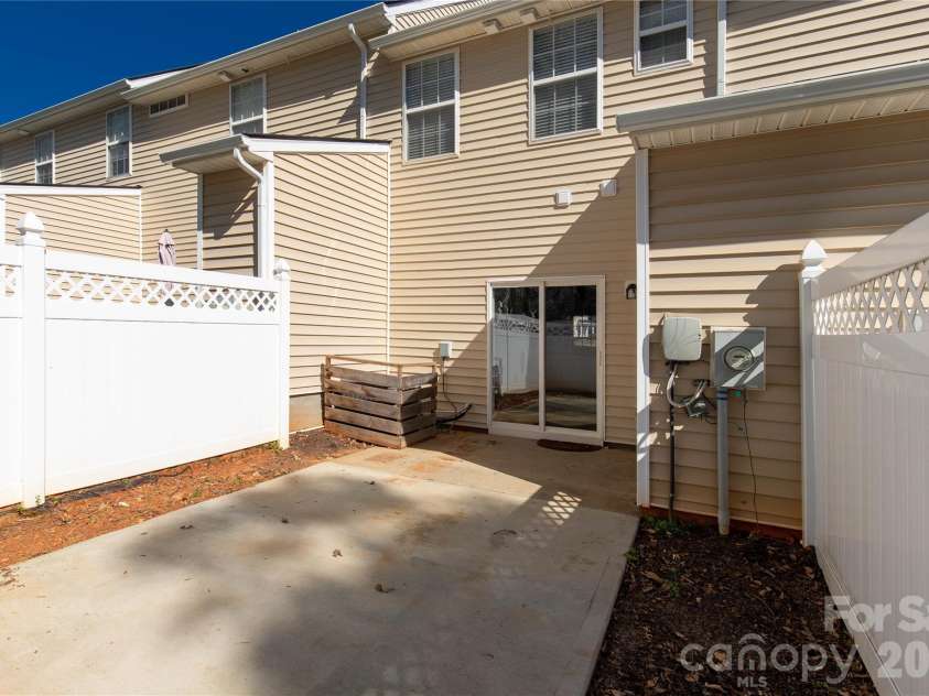1272 Liberty Bell Court, Rock Hill, SC 29732.  MLS# CAR4352624, YatesRealty ID 20456. 