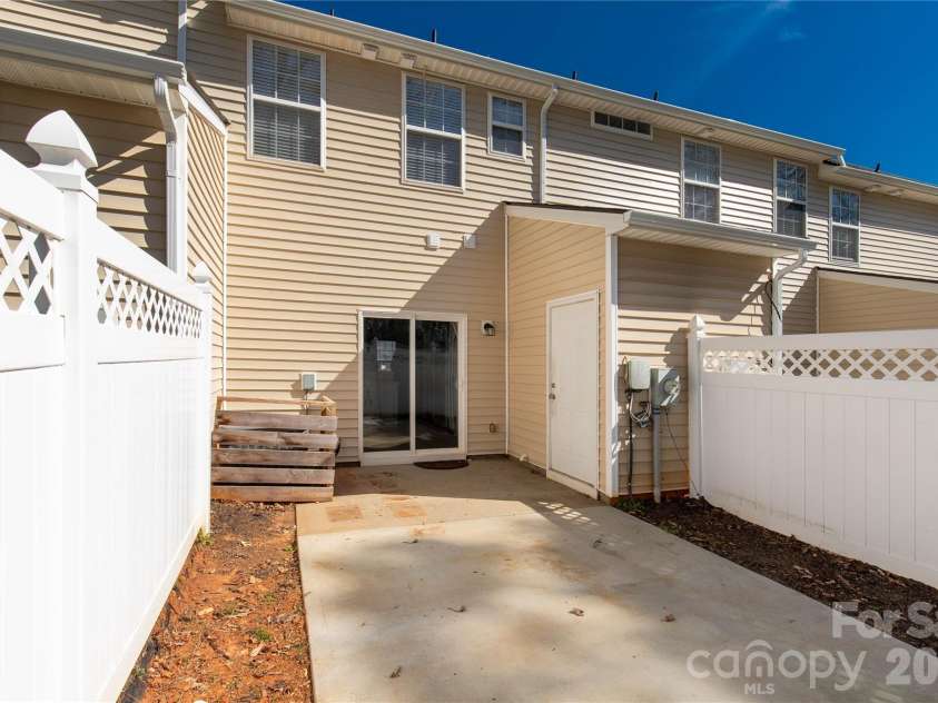 1272 Liberty Bell Court, Rock Hill, SC 29732.  MLS# CAR4352624, YatesRealty ID 20456. 
