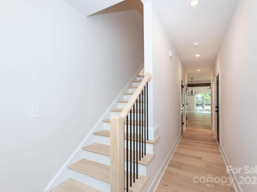 1724 Dallas Avenue, Charlotte, NC 28205.  MLS# CAR4267451, YatesRealty ID 20456. 
