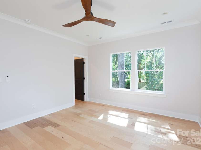1724 Dallas Avenue, Charlotte, NC 28205.  MLS# CAR4267451, YatesRealty ID 20456. 
