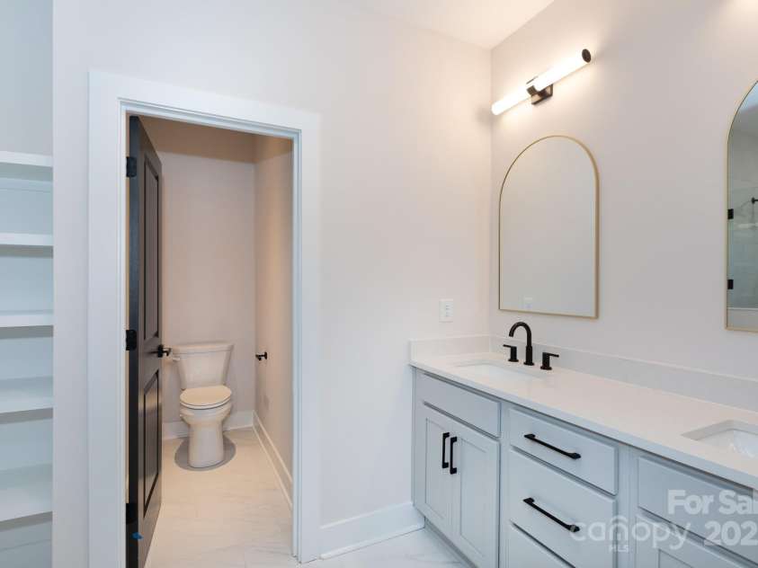 1724 Dallas Avenue, Charlotte, NC 28205.  MLS# CAR4267451, YatesRealty ID 20456. 