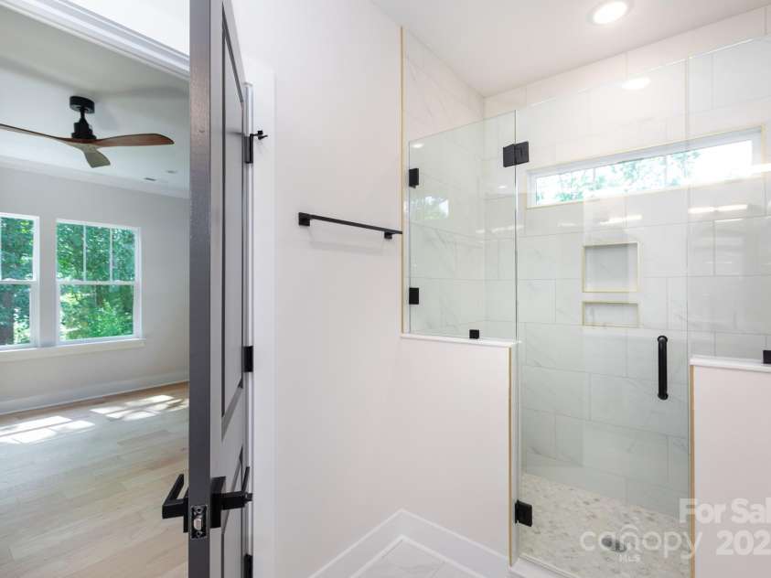 1724 Dallas Avenue, Charlotte, NC 28205.  MLS# CAR4267451, YatesRealty ID 20456. 