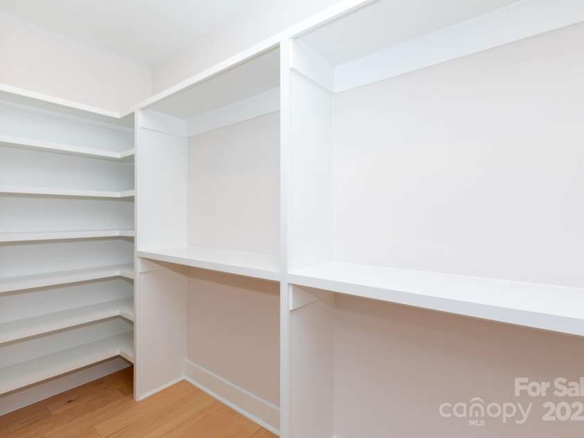 1724 Dallas Avenue, Charlotte, NC 28205.  MLS# CAR4267451, YatesRealty ID 20456. 