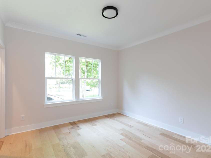 1724 Dallas Avenue, Charlotte, NC 28205.  MLS# CAR4267451, YatesRealty ID 20456. 